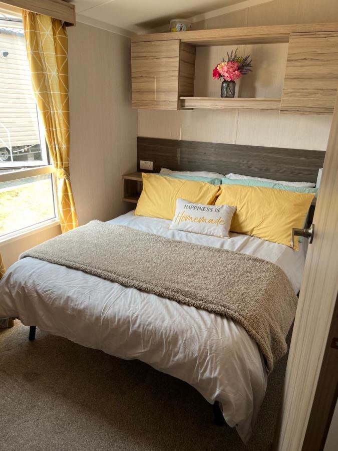 Beautiful Caravan In Trecco Bay! 74 Sycomore Bridgend (Wales) Exterior foto