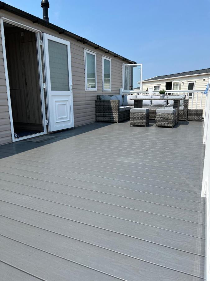 Beautiful Caravan In Trecco Bay! 74 Sycomore Bridgend (Wales) Exterior foto