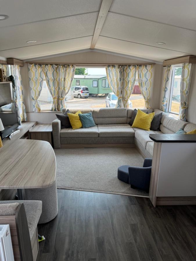 Beautiful Caravan In Trecco Bay! 74 Sycomore Bridgend (Wales) Exterior foto
